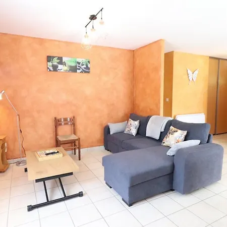 Parc Des Volcans D'auvergne : Maison Spacieuse Avec Jardin Et Garage, Proche Activites Et Commerces - Fr-1-742-195 度假居 Riom-ès-Montagne